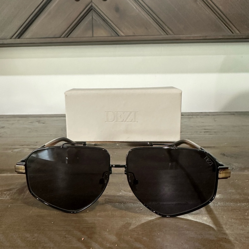 DEZI Black Sunglasses